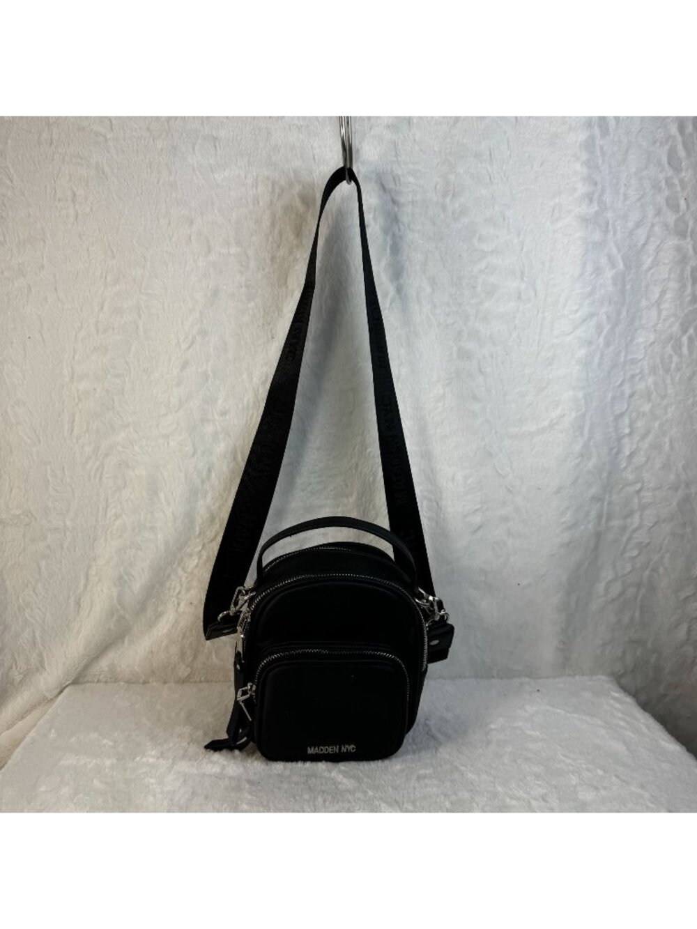 Madden NYC Black Mini Crossbody Shoulder Bag  Adjustable Strap Faux Leather - Picture 2 of 8